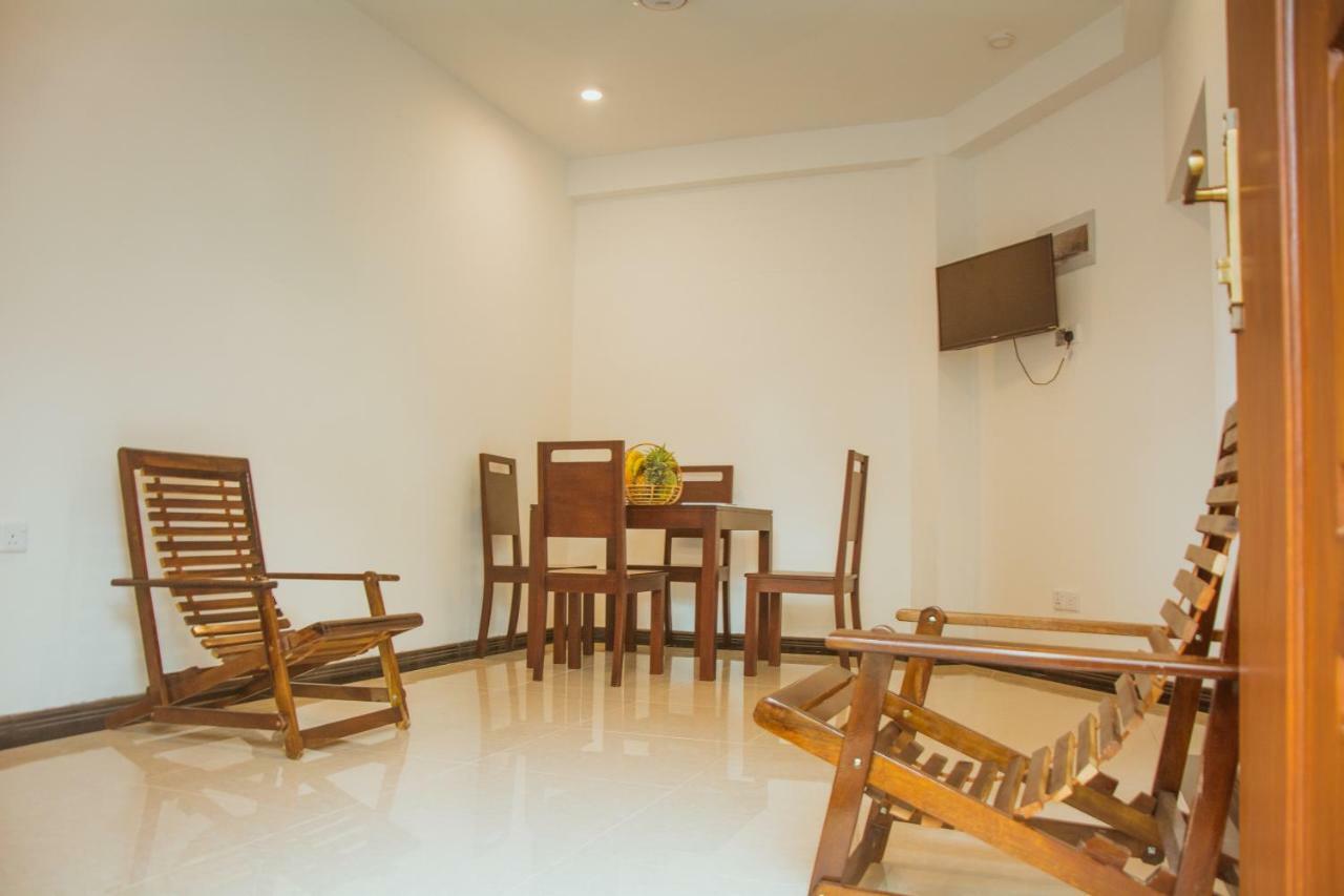 Guesthouse Bodensee Хиккадува Экстерьер фото