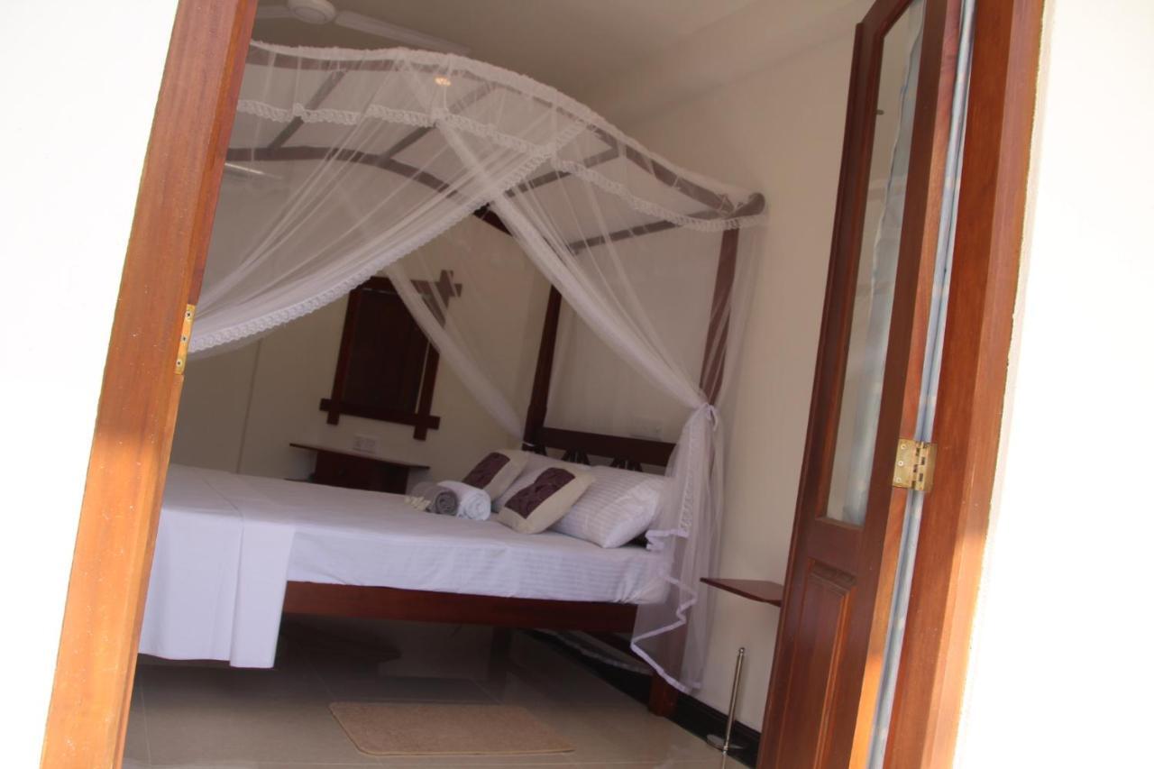 Guesthouse Bodensee Хиккадува Экстерьер фото